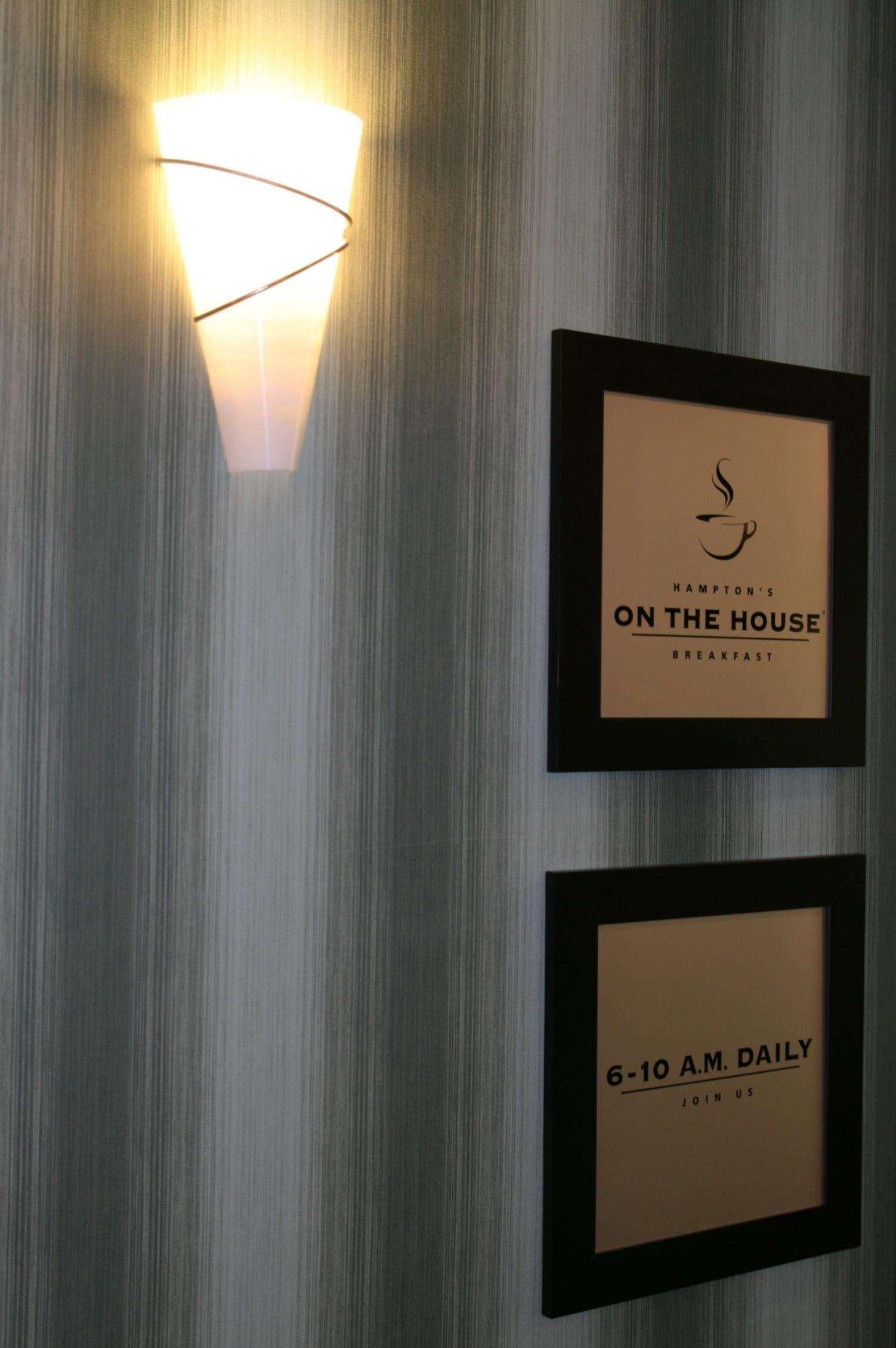 Hampton By Hilton Hotel Brentwood Ngoại thất bức ảnh
