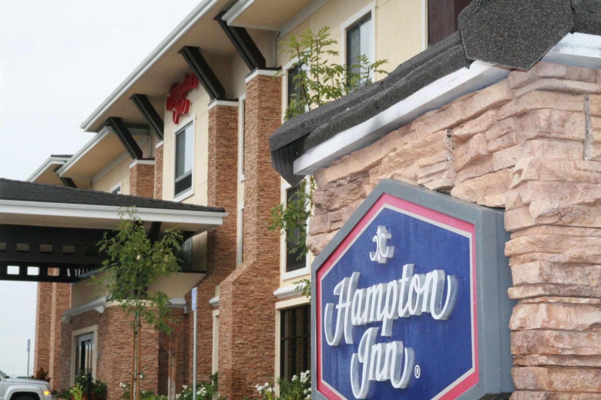 Hampton By Hilton Hotel Brentwood Ngoại thất bức ảnh