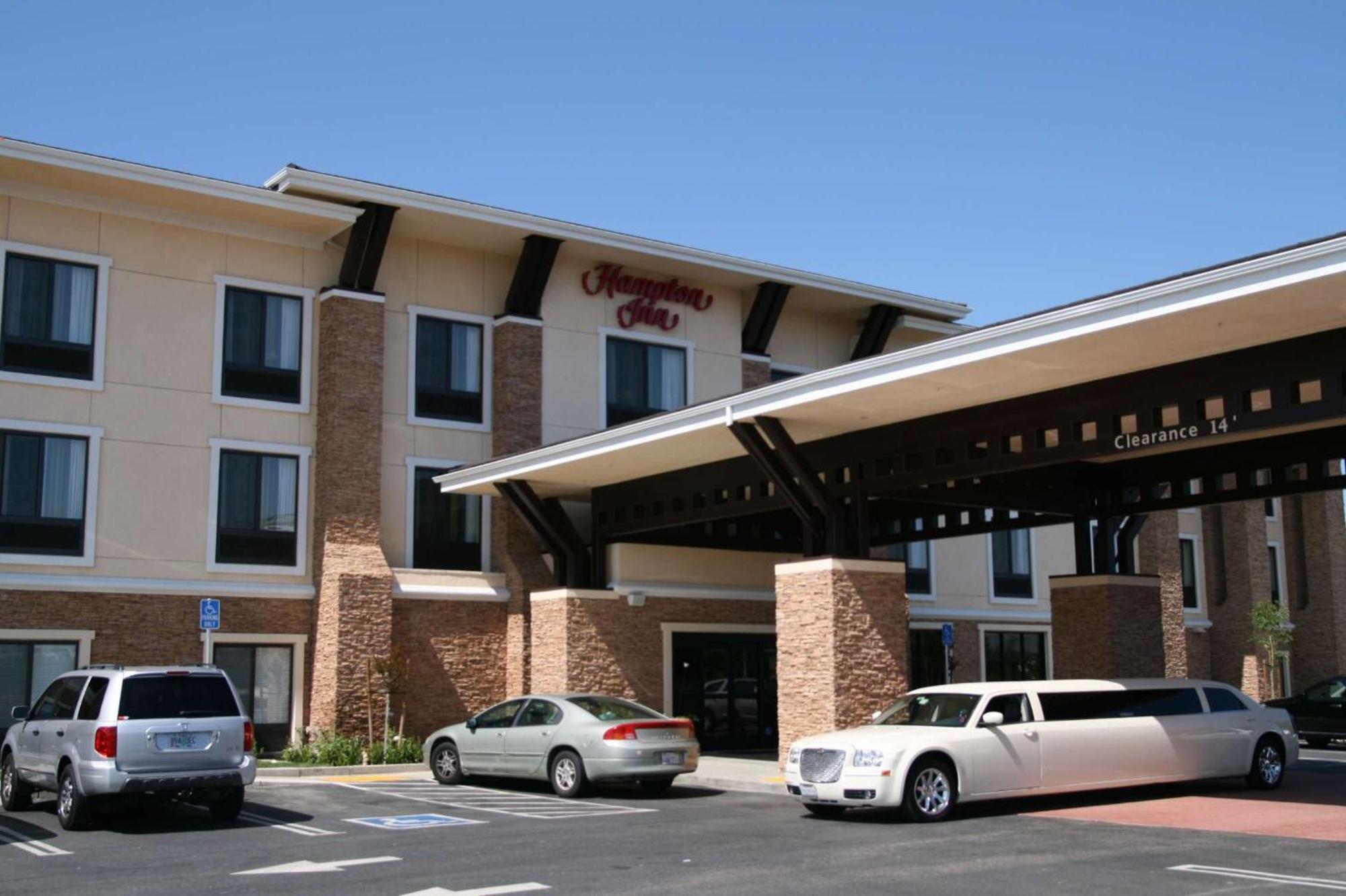 Hampton By Hilton Hotel Brentwood Ngoại thất bức ảnh