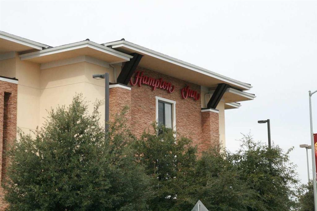 Hampton By Hilton Hotel Brentwood Ngoại thất bức ảnh