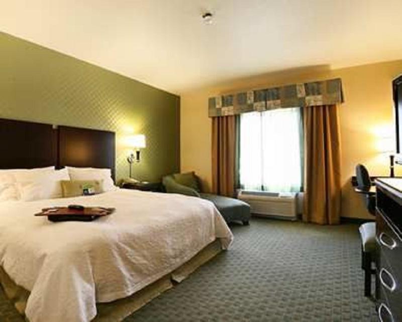 Hampton By Hilton Hotel Brentwood Ngoại thất bức ảnh