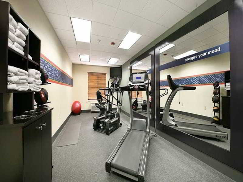 Hampton By Hilton Hotel Brentwood Ngoại thất bức ảnh